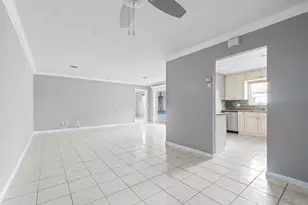 1205 S Lakes End Dr, Fort Pierce, FL 34982 - Photo 11