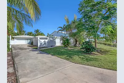 225 Linda Lane, Palm Beach Shores, FL 33404 - Photo 7