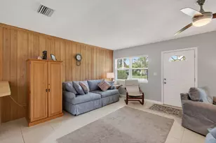 254 NE 22nd St, Delray Beach, FL 33444 - Photo 11