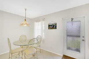 143 Somerset G, West Palm Beach, FL 33417 - Photo 9