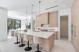 498 NE 6th St, Boca Raton, FL 33432 - Photo 3