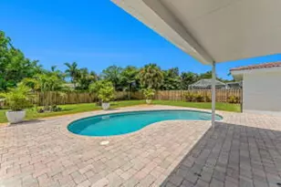 2070 NE 27th St, Pompano Beach, FL 33064 - Photo 19