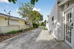 638 53rd St, West Palm Beach, FL 33407 - Photo 23