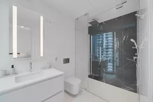 300 Biscayne Blvd Way, Miami, FL 33131 - Photo 19