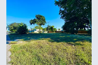 4802 Bonanza Road, Lake Worth, FL 33467 - Photo 7
