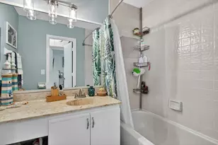 104 Liberty Ct, Deerfield Beach, FL 33442 - Photo 9