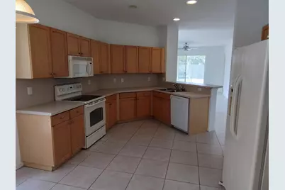 9834 SW Eastbrook Circle, Port Saint Lucie, FL 34987 - Photo 5