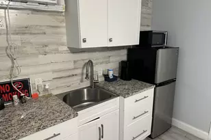 1258 Beach Rd, Singer Island, FL 33404 - Photo 7