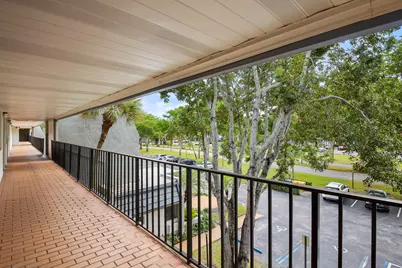 4822 Esedra Court #303, Lake Worth, FL 33467 - Photo 5