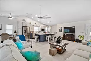 6751 SE Lillian Ct, Stuart, FL 34997 - Photo 13