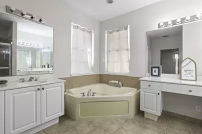 122 Via Castilla, Jupiter, FL 33458 - Photo 15