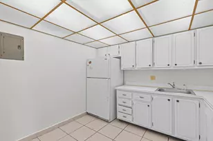 500 Executive Center Dr, West Palm Beach, FL 33401 - Photo 11