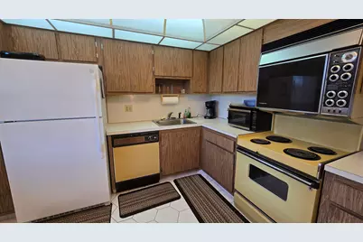 575 Oaks Lane #509, Pompano Beach, FL 33069 - Photo 3