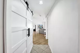 2125 SE 10th Ave, Fort Lauderdale, FL 33316 - Photo 3