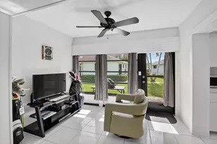 9800 Tabebuia Tree Dr, Boynton Beach, FL 33436 - Photo 17