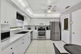 9800 Tabebuia Tree Dr, Boynton Beach, FL 33436 - Photo 19