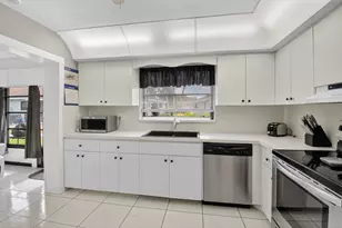 9800 Tabebuia Tree Dr, Boynton Beach, FL 33436 - Photo 23