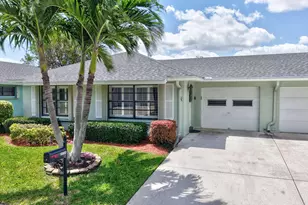 9800 Tabebuia Tree Dr, Boynton Beach, FL 33436 - Photo 5