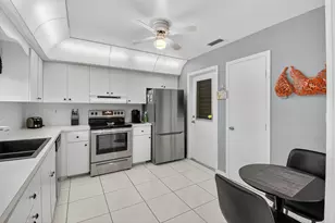 9800 Tabebuia Tree Dr, Boynton Beach, FL 33436 - Photo 21