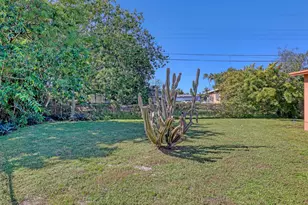 1031 NW 23rd Way, Fort Lauderdale, FL 33311 - Photo 29