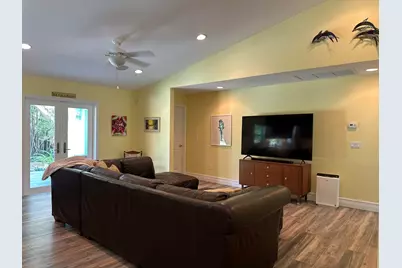 2415 Laurel Lane, Palm Beach Gardens, FL 33410 - Photo 9