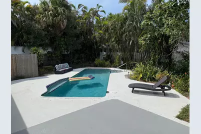 2415 Laurel Lane, Palm Beach Gardens, FL 33410 - Photo 1