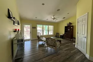 2415 Laurel Ln, Palm Beach Gardens, FL 33410 - Photo 7