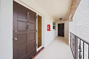 29 Yacht Club Dr, North Palm Beach, FL 33408 - Photo 5