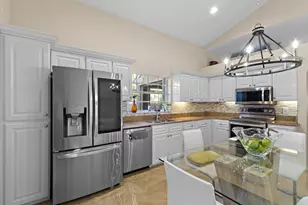 54 Windsor Ln, Palm Beach Gardens, FL 33418 - Photo 13