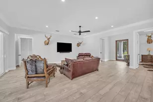 5481 Hibiscus Rd, Jupiter, FL 33458 - Photo 7