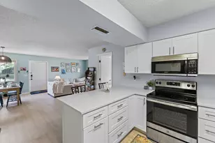 212 SE Village Dr, Port Saint Lucie, FL 34952 - Photo 17