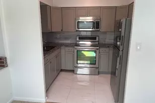 10162 N Meridian Way N, Palm Beach Gardens, FL 33410 - Photo 7