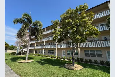 203 Southampton A, West Palm Beach, FL 33417 - Photo 3