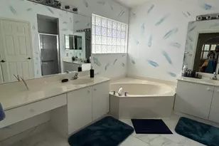 5730 Royal Club Dr, Boynton Beach, FL 33437 - Photo 9
