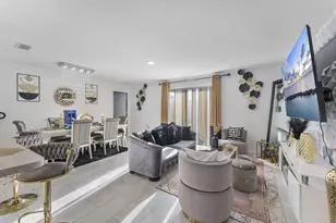 1122 SW Del Rio Blvd, Port Saint Lucie, FL 34953 - Photo 5