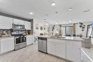 1122 SW Del Rio Blvd, Port Saint Lucie, FL 34953 - Photo 11