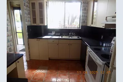 4443 Luxemburg Court, Lake Worth, FL 33467 - Photo 7