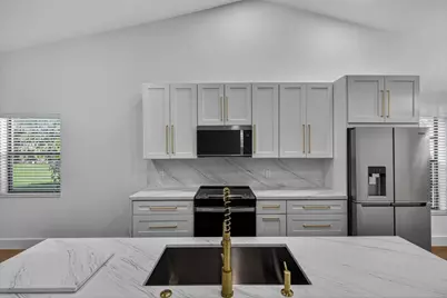 7548 Lexington Club Boulevard #B, Delray Beach, FL 33446 - Photo 9