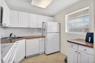 2182 NE 1st Way, Boynton Beach, FL 33435 - Photo 3