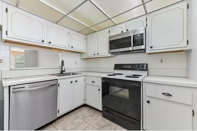 2650 NW 49th Avenue #422, Lauderdale Lakes, FL 33313 - Photo 7