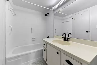 2650 NW 49th Avenue #422, Lauderdale Lakes, FL 33313 - Photo 13