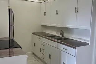 3027 Newport H, Deerfield Beach, FL 33442 - Photo 5