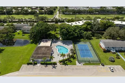 3027 Newport H, Deerfield Beach, FL 33442 - Photo 13