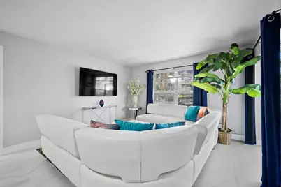 5500 Tamberlane Circle #105, Palm Beach Gardens, FL 33418 - Photo 11