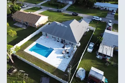 517 NW Sherbrooke Avenue, Port Saint Lucie, FL 34983 - Photo 3