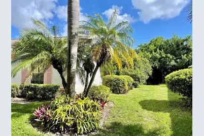 8278 Sand Pine Circle, Port Saint Lucie, FL 34952 - Photo 7