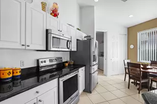 9082 Bay Point Cir Circle, West Palm Beach, FL 33411 - Photo 13