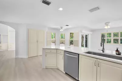 1343 Lake Breeze Drive, Wellington, FL 33414 - Photo 5