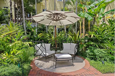301 Australian Avenue #305, Palm Beach, FL 33480 - Photo 11
