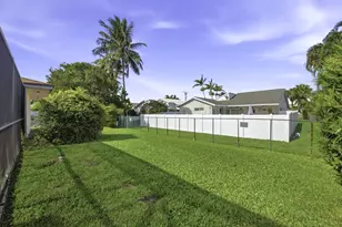 309 SE 4th St, Dania Beach, FL 33004 - Photo 25